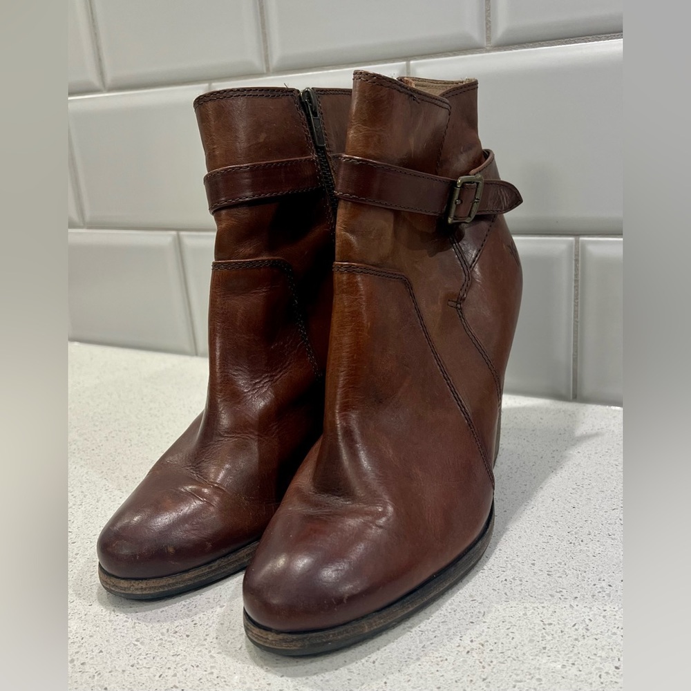 Frye brown boots